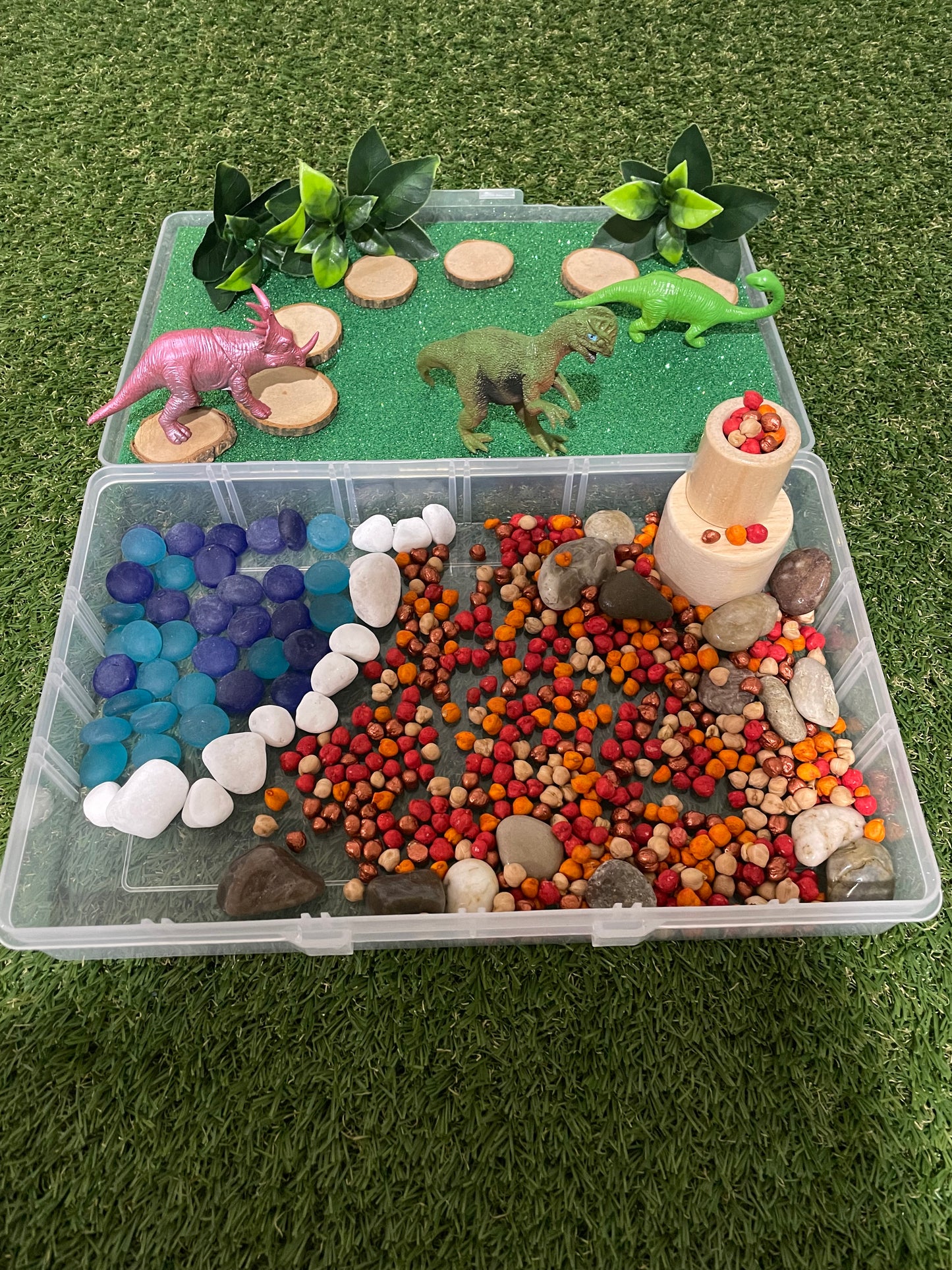 Play in the Tray - Dino Land